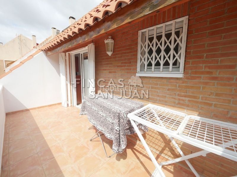 Foto 9c48f5b6-21e2-41fd-b21f-0c7440936c27. Casa adossada amb aparcament a Centro Mutxamel