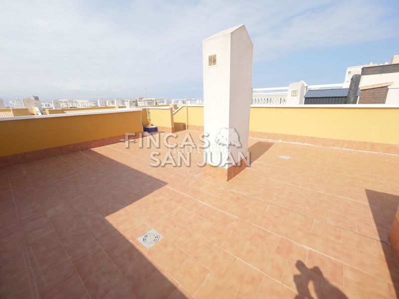Foto 0b3cd879-3029-4359-80c6-e8b3f216affb. Àtic amb piscina a Los Arenales del Sol Elche / Elx