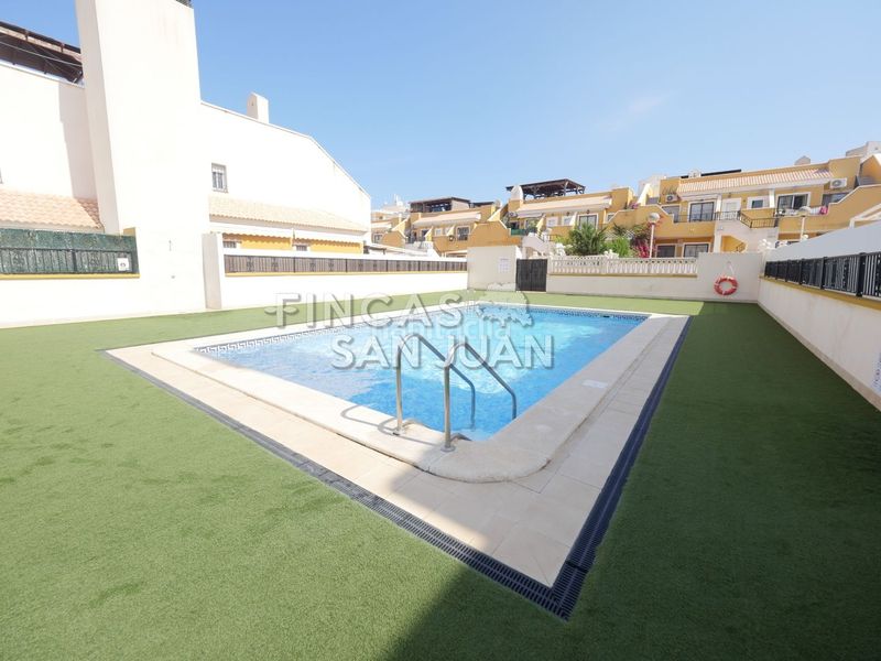 Foto 1b3f5cb4-0928-4c34-a99d-2486f3b6986f. Àtic amb piscina a Los Arenales del Sol Elche / Elx