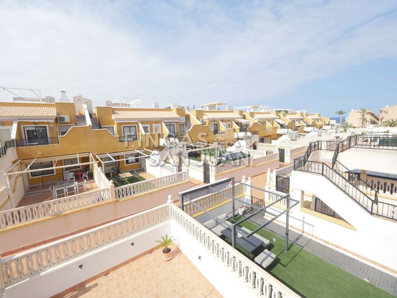 Foto befe2a35-93c1-4e99-96e9-46c99c0381ba. Àtic amb piscina a Los Arenales del Sol Elche / Elx
