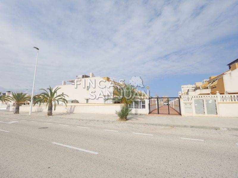 Foto df438a92-3101-4c46-9064-5fe506165167. Àtic amb piscina a Los Arenales del Sol Elche / Elx