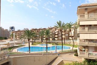 Apartament en Rac. Apartamento con 3 amplias terazas en urbanizacin  baha park
