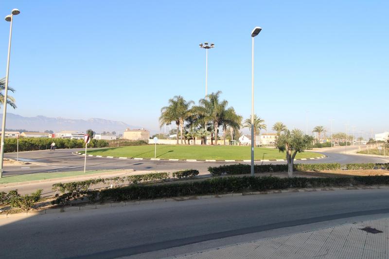 Foto 40ad15cf-8dfe-49ac-8afd-75bcb79fc059. Terreno residencial parcelasolar en suelo urbano bulevar del xuquer. incluye zona deportes y de ocio. en Cullera