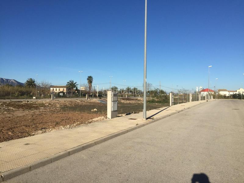 Foto f96b46c4-33c3-44a6-b253-ef02f82680b8. Terreno residencial parcelasolar en suelo urbano bulevar del xuquer. incluye zona deportes y de ocio. en Cullera