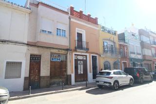 Maison à Pueblo de Cullera. Casa unifamiliar en venta en ciudad de cullera.