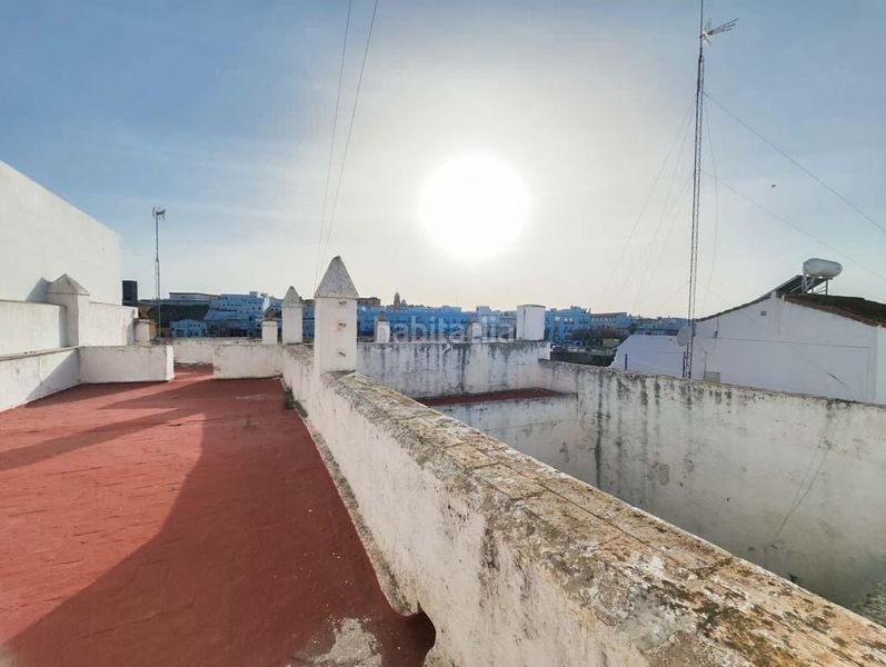 Foto dfa56849-8e41-45d8-93ea-6f78a822c85c. Casa amb aparcament a La Banda - Campo de Fútbol Chiclana de la Frontera