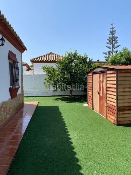 Foto 02e75d97-d1ea-4177-9538-282c0bb1a6b0. Affitto chalet con piscina in Núcleo urbano Chiclana de la Frontera
