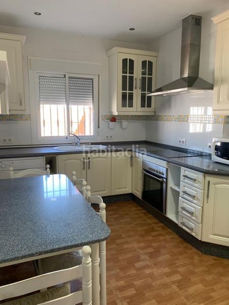 Foto a09ac859-c89b-45e1-ae8d-628c5c79e1b2. Affitto chalet con piscina in Núcleo urbano Chiclana de la Frontera