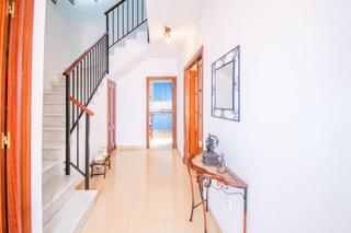 Maison jumelée à Paterna de Rivera. Se vende adosado de 3 plantas, con plaza de garaje doble y sotan