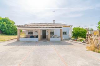 Xalet a Las Lagunas - Campano. Chalet en venta por la rana verde con agua de red