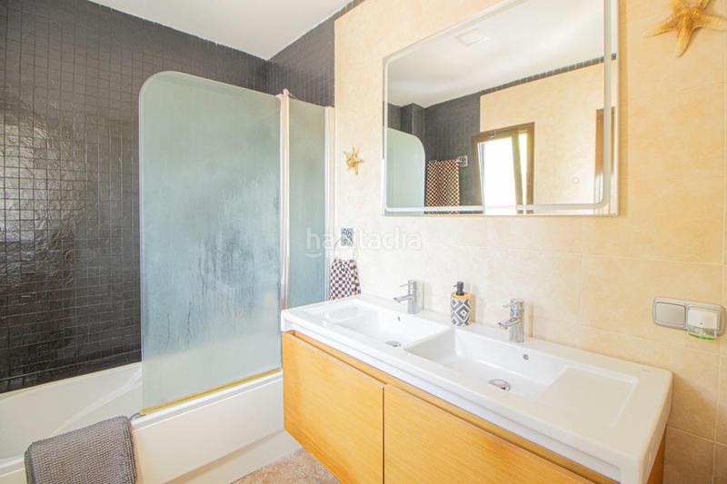 Foto 628a21a0-da68-491d-9724-e174dd7f16f2. Chalet un chalet único en chiclana estilo, comodidad y ubicación inmejorable en Chiclana de la Frontera
