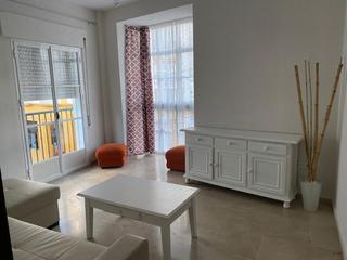 Location Appartement à Núcleo urbano. Se alquila piso en santo cristo larga temporada 700