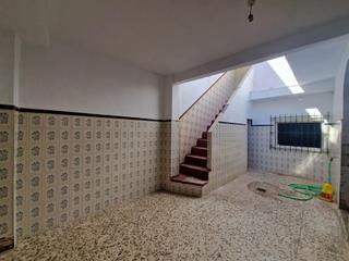 Miete Haus in Núcleo urbano. Se alquila casa de una sola planta con patio en fuente amarga si