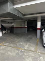 Autoparkplatz in Núcleo urbano. Plaza de garaje en el edificio chiclana en cuesta del matadero