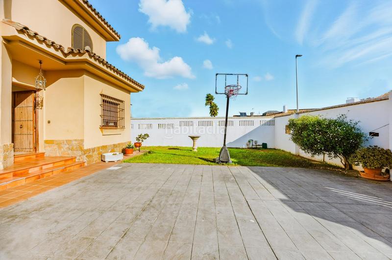 Foto 1bd902f2-14b8-458f-bac8-8832d5ce6e9d. Chalet mit parking pool in Núcleo urbano Chiclana de la Frontera
