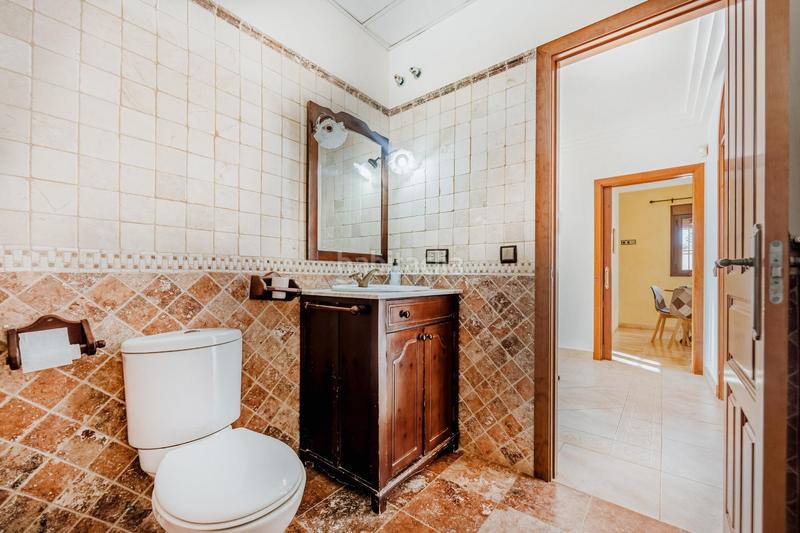 Foto 504a1c41-c35d-4436-b020-1d526ec477b1. Chalet mit parking pool in Núcleo urbano Chiclana de la Frontera