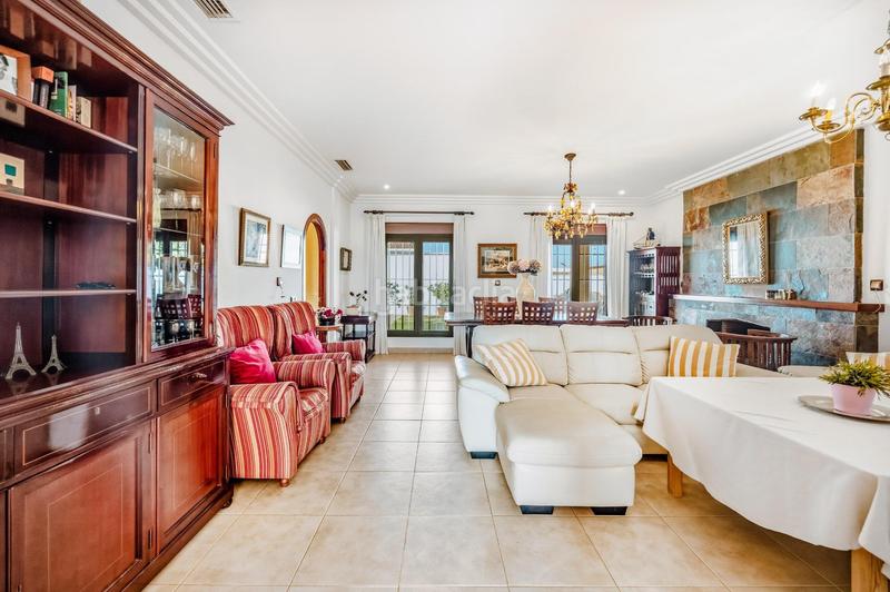 Foto 6fb08888-9543-4a5f-bbe2-8b72d799b979. Chalet mit parking pool in Núcleo urbano Chiclana de la Frontera