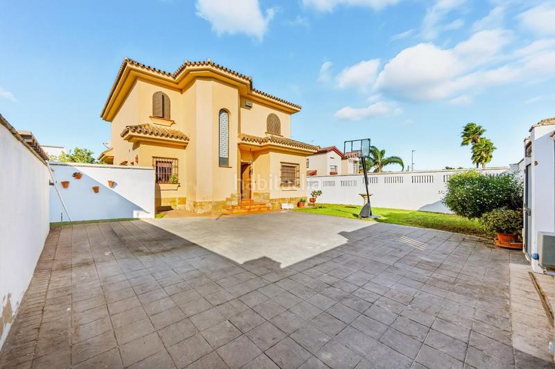 Foto b59d9c50-9eaa-4f1f-aaa5-5e7aab7260be. Chalet mit parking pool in Núcleo urbano Chiclana de la Frontera