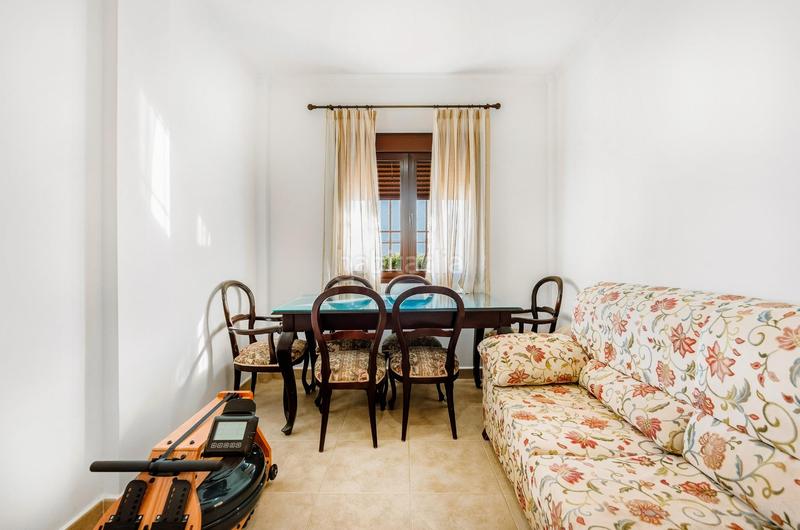 Foto c4a2e8eb-b480-463a-9360-454636e7f051. Chalet mit parking pool in Núcleo urbano Chiclana de la Frontera