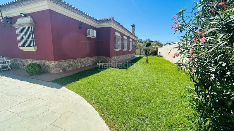 Foto 46d5b096-6335-4f0a-af26-8d97d23b5214. Chalet avec parking piscine dans Las Lagunas - Campano Chiclana de la Frontera