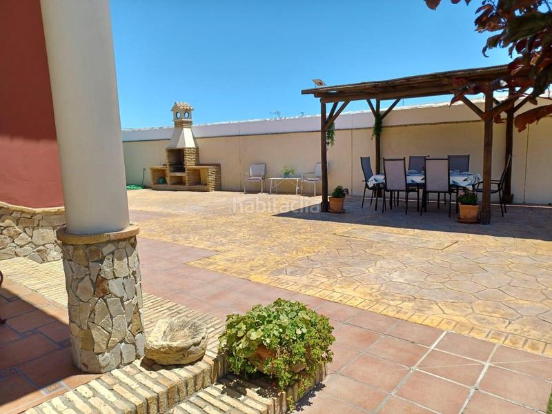 Foto 48c12539-9da1-43da-82e8-4e17c907c35f. Chalet avec parking piscine dans Las Lagunas - Campano Chiclana de la Frontera