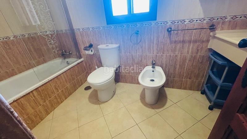 Foto ad855053-6327-4f33-8b3d-55a576eb39d9. Chalet avec parking piscine dans Las Lagunas - Campano Chiclana de la Frontera