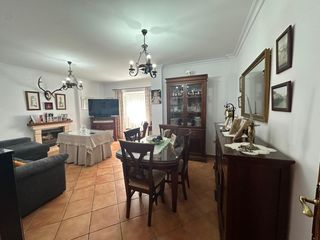 Chalet in Núcleo urbano. Chalet independiente de estilo andaluz