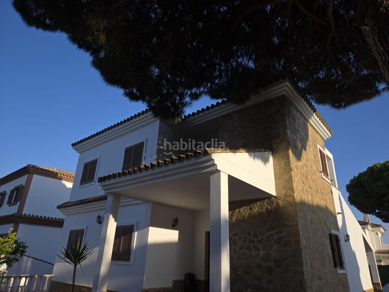 Foto 66e0dd59-0024-4ef7-9396-c1f4bd1991ba. Casa amb aparcament a Los Gallos Chiclana de la Frontera