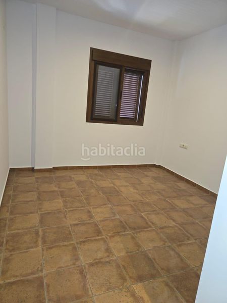 Foto fde983c7-6a53-4955-a5ed-729e3f0cba5a. Casa amb aparcament a Los Gallos Chiclana de la Frontera