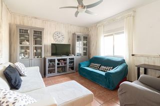 Chalet in Conil. Encantadora finca con múltiples viviendas y gran parcela de 1.09