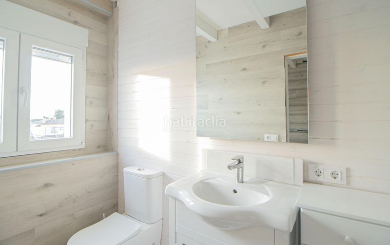 Foto e4ac2236-54eb-48c3-80f8-90700ff85f1f. Xalet amb aparcament a Conil Conil de la Frontera