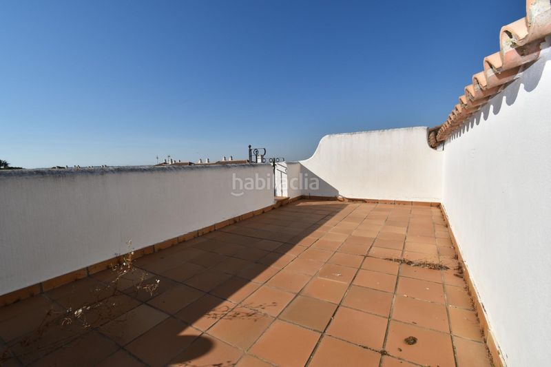 Foto e7f55676-086f-4fc4-81eb-87180a9b93b0. Àtic a calle maracaibo 1 a La Barrosa Chiclana de la Frontera