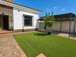 Xalet a Los Gallos. Gran chalet en las rapaces urbano