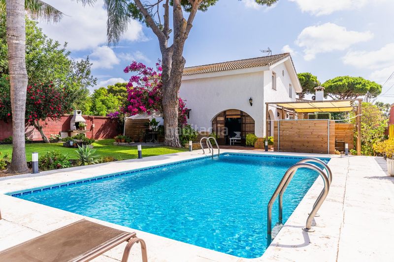 Foto bf9e28d4-5d70-44a8-822a-01ba774c46c6. Xalet amb aparcament piscina a Los Franceses - La Vega Chiclana de la Frontera