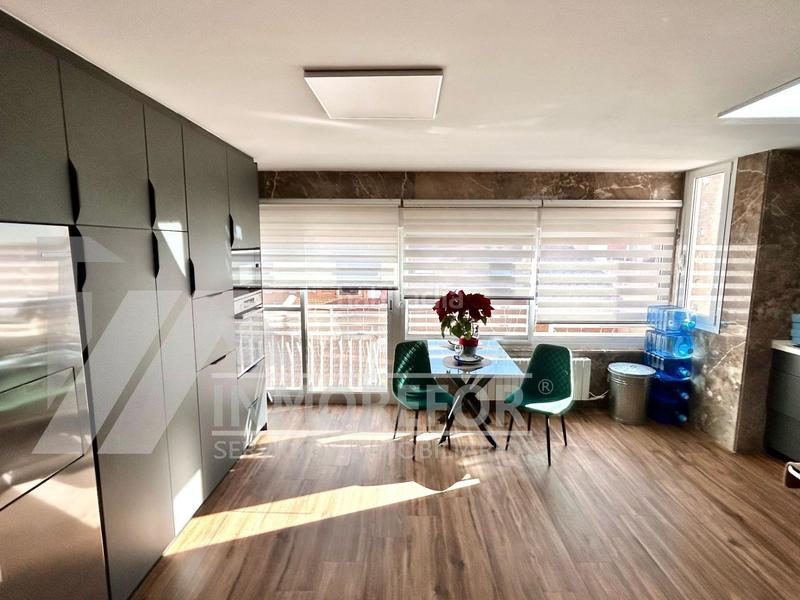 Foto 471d10db-a7ec-479d-a70f-93a2c7df804f. Àtic a Barrio del Centro Alicante