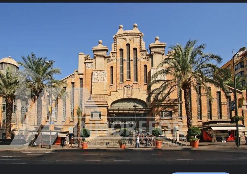 Foto b4615147-bceb-4855-8fc7-9bbba7700cdb. Àtic a Barrio del Centro Alicante