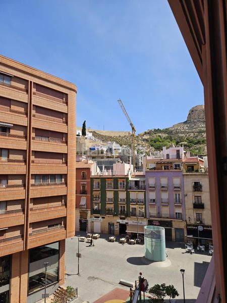 Foto 8f5e8988-cb1a-4e45-bb53-b26826c27f63. Etagenwohnung in Casco Antiguo - Sta. Cruz - Ayuntamiento Alicante