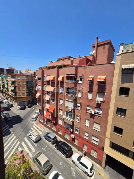 Foto 502158f8-20cd-4705-b0f0-f6b16fb625ff. Appartement avec parking dans Carolinas Altas Alicante