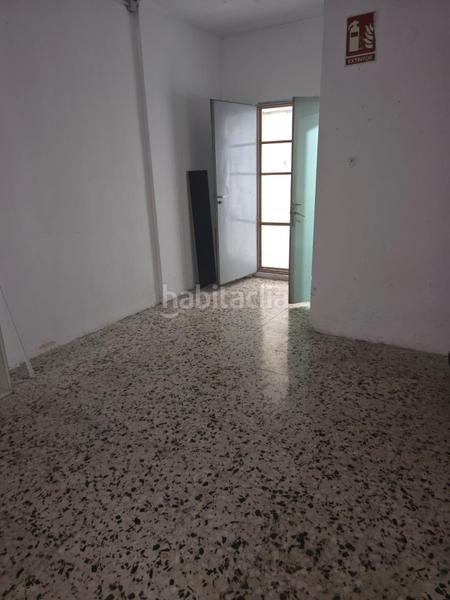 Foto bfa7754f-5768-44ce-9ccb-9d68706725a2. Local comercial a Carolinas Altas Alicante