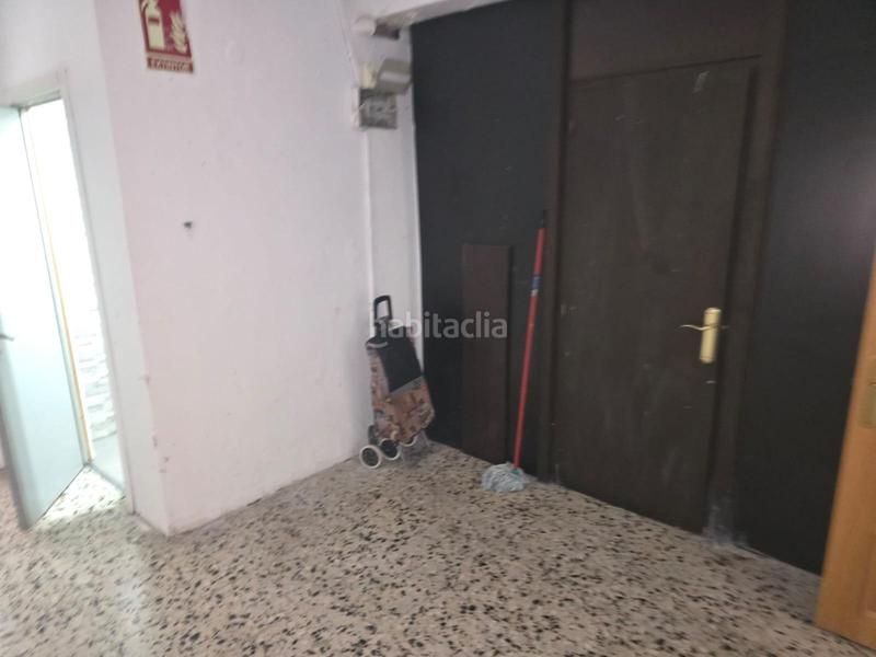 Foto f1bef199-28bd-45c5-8a1d-652165f3e817. Local comercial a Carolinas Altas Alicante