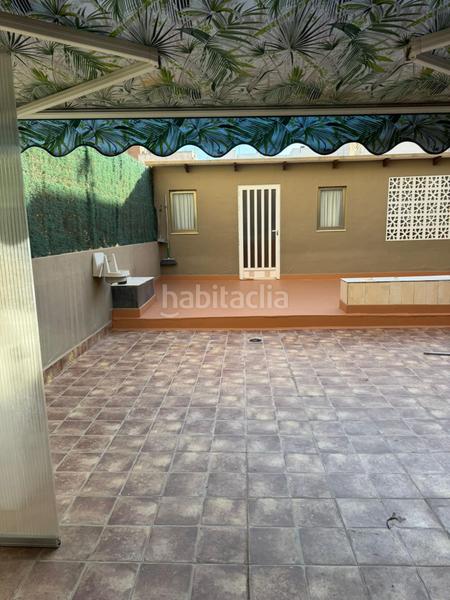 Foto 18b89bba-bb47-42b9-a515-d0ee9b0effb5. Casa con parcheggio in Carolinas Altas Alicante