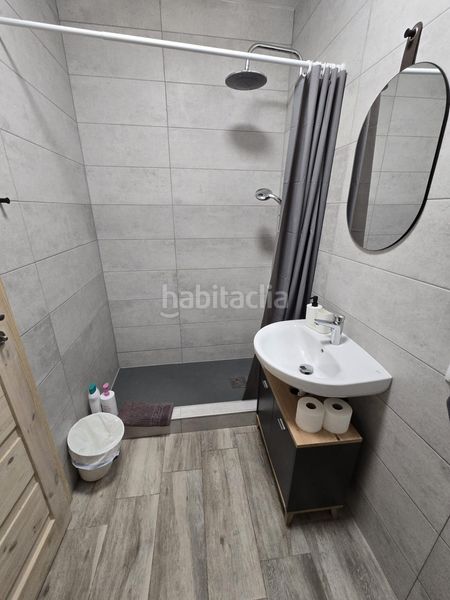 Foto c54bcc24-7e94-40e0-8eb1-db452a3afe40. Edifici a Carolinas Bajas Alicante
