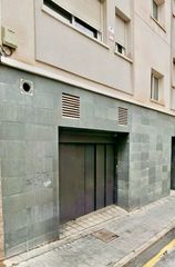 Aparcament cotxe a Carolinas Bajas