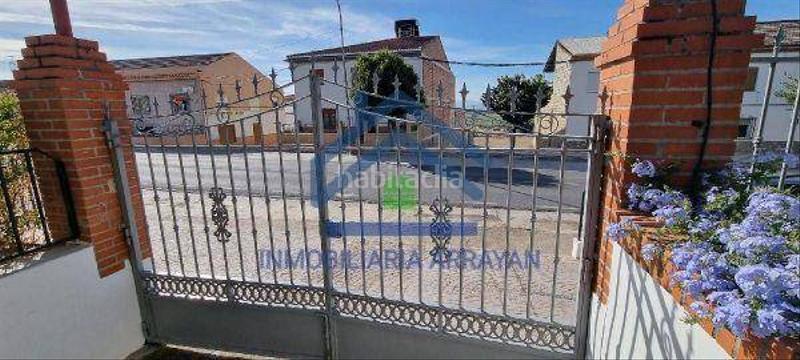 Foto 140e195f-8921-4cfb-94ff-88d6b5e335c9. Chalet  adosado en venta en carretera de íllora 63, casa nueva en Pinos Puente