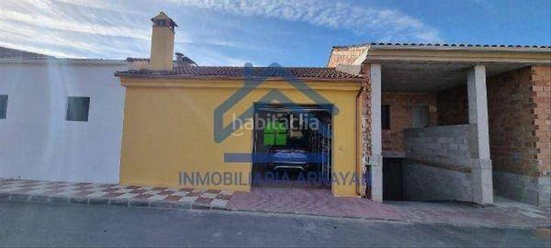 Foto 76418b80-ea67-47bb-9ce4-3294a171d80e. Chalet  adosado en venta en carretera de íllora 63, casa nueva en Pinos Puente