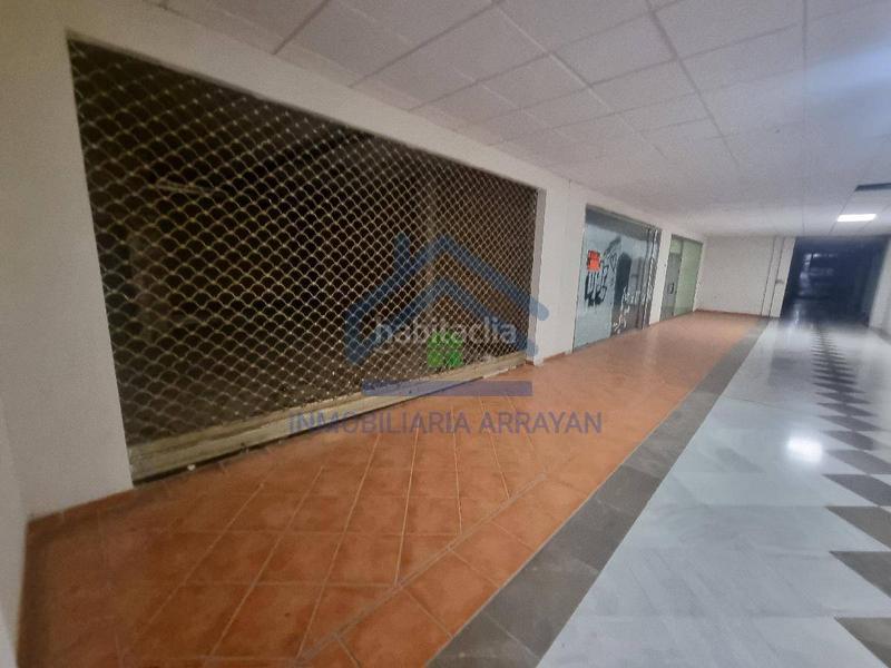 Foto 6ac456c7-de22-4e9e-beab-3bebaf0e1edf. Local comercial  en pasaje interior en Zubia (La)