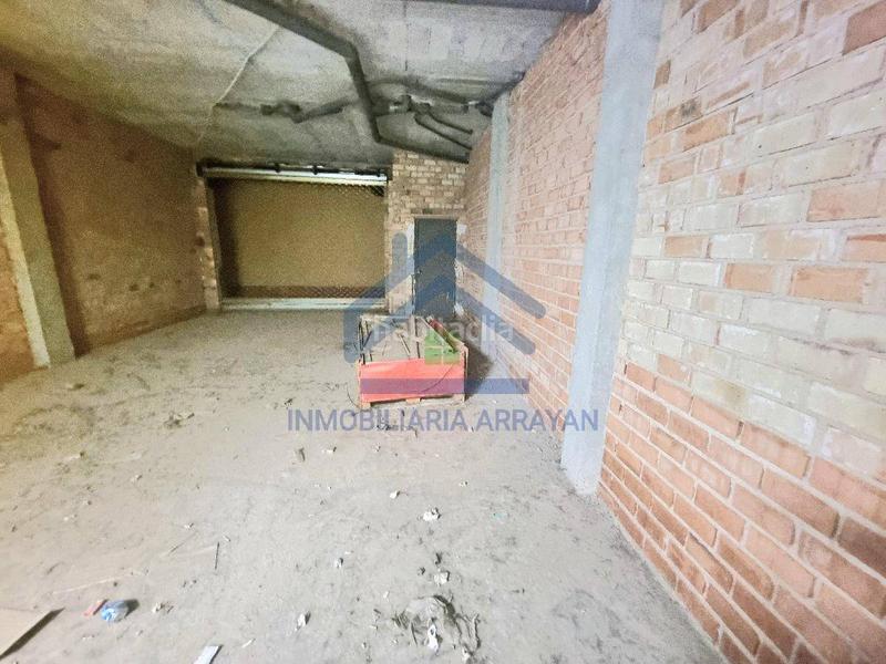 Foto 8f23dec6-8574-4258-bcfe-87ddd7ec0800. Local comercial  en pasaje interior en Zubia (La)