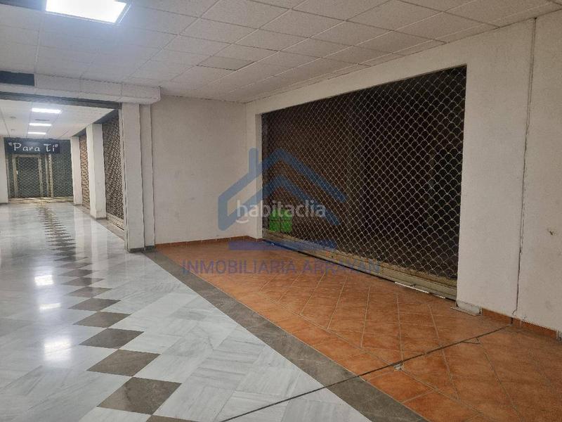 Foto ceee25e6-6c9a-49b2-96c4-14c6dd3e7df2. Local comercial  en pasaje interior en Zubia (La)