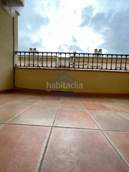 Foto 706d89c2-e3d0-42e6-a0d7-660d1232609f. Haus mit parking in Atarfe