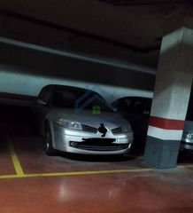 Parking coche en Cerrillo de Maracena - Periodistas. Amplia plaza de garaje zona parque armunia